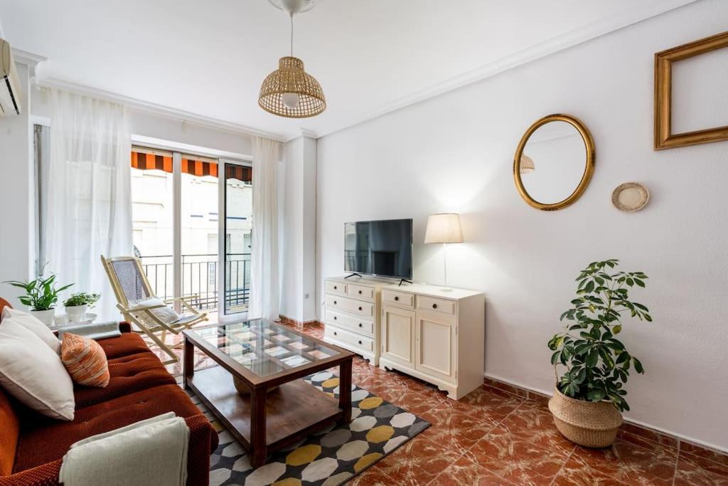 Santa Justa Urban Apartment Севилья Экстерьер фото