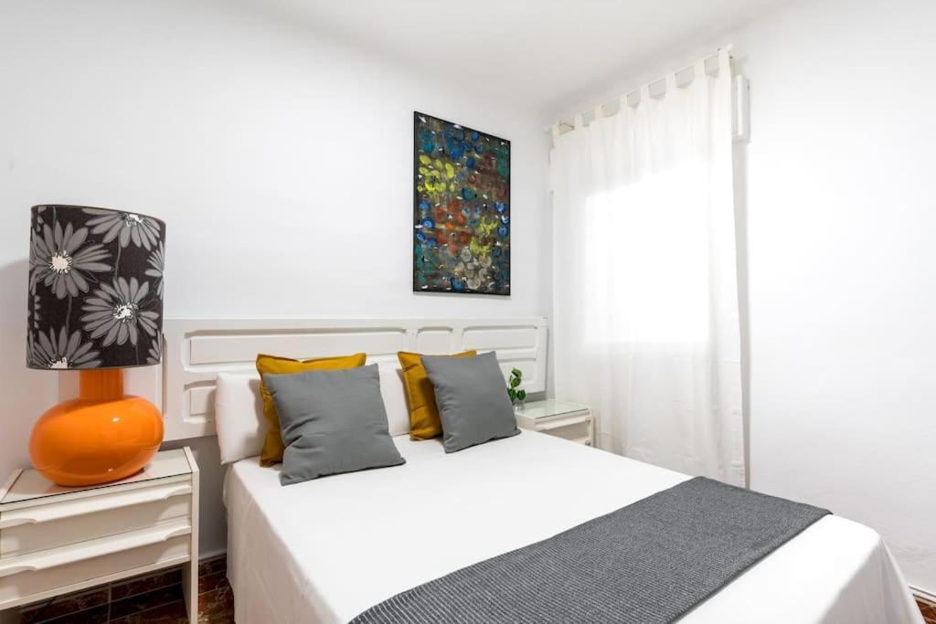 Santa Justa Urban Apartment Севилья Экстерьер фото